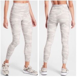 Athleta Womens XS Elation High Rise 7/8 Gray Camo Tight Leggings